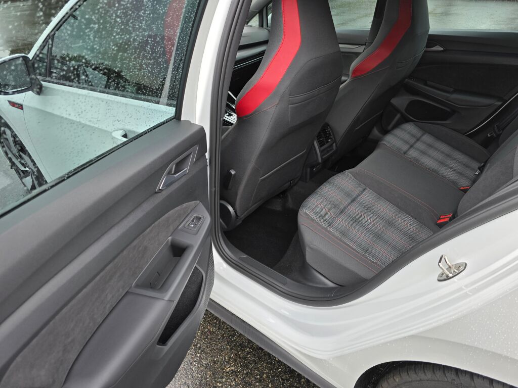 2024 Volkswagen Golf GTI S photo 14