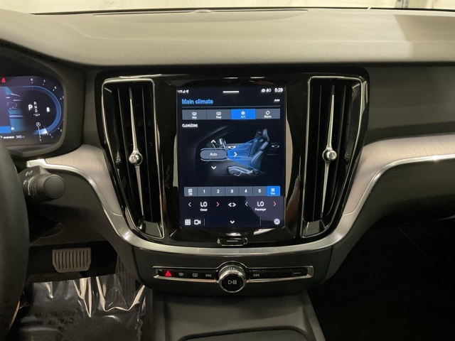 Used 2024 Gray Volvo B5 Core Dark Theme image 17