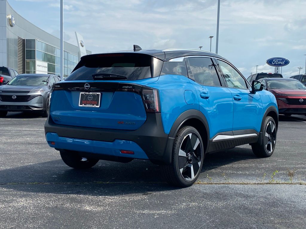 2025 Nissan Kicks SR photo 3