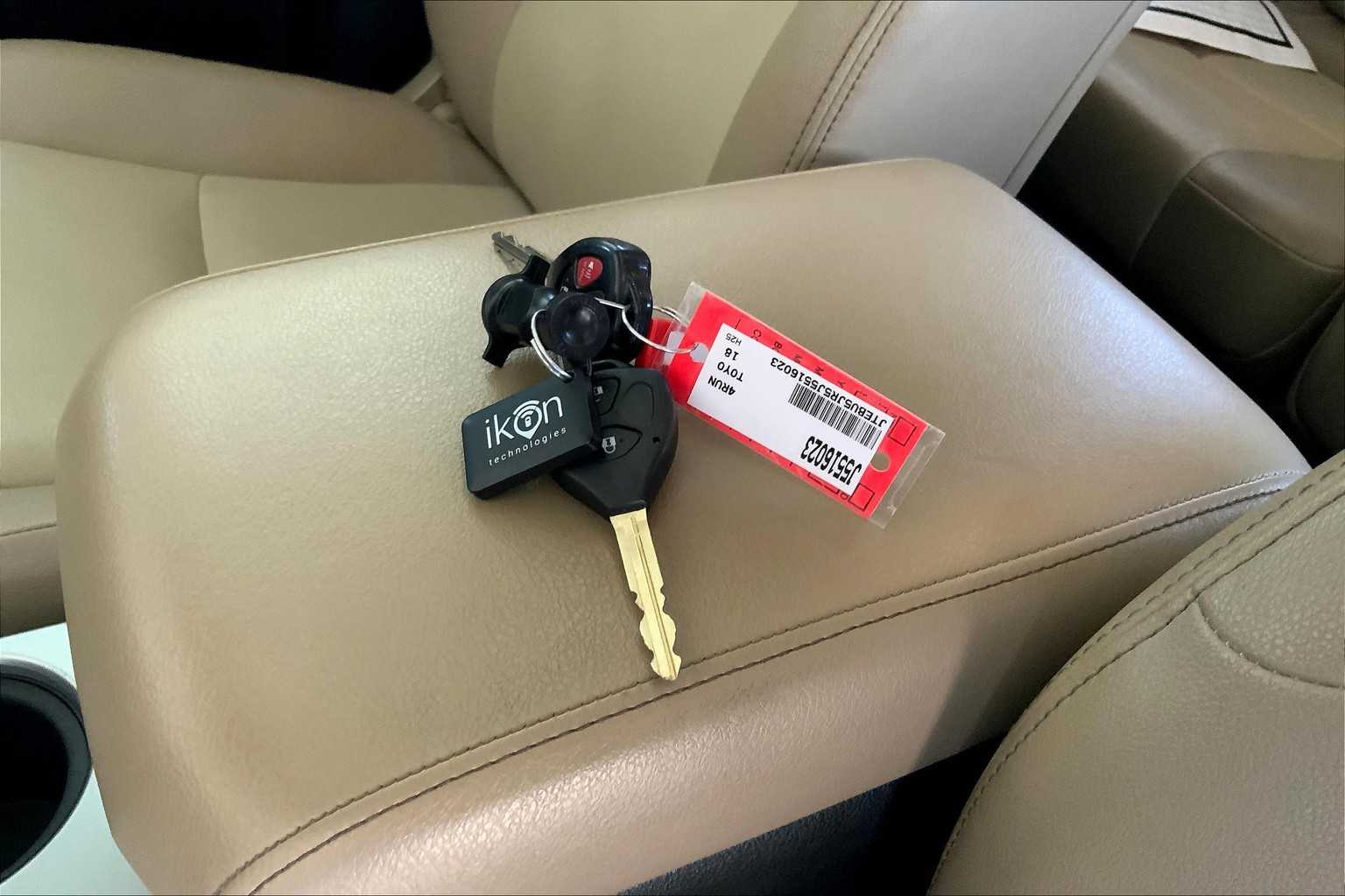 2018 Toyota 4Runner SR5 Premium photo 11