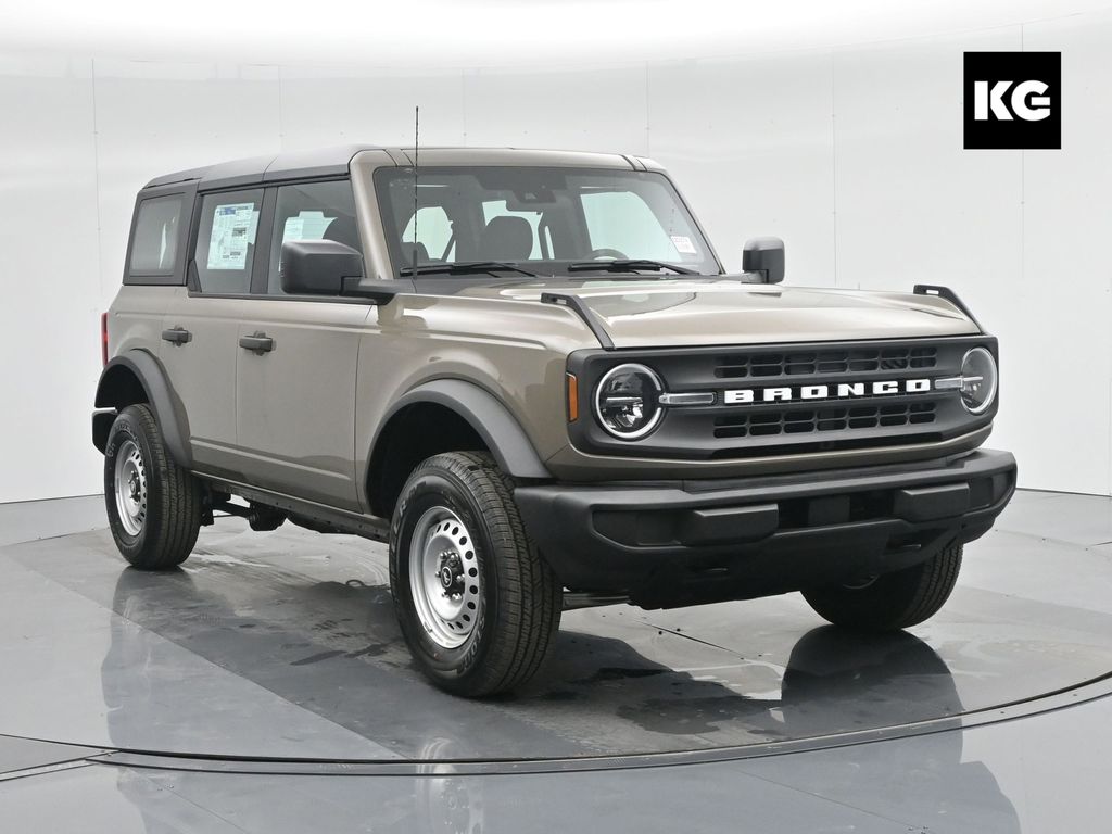 2025 Ford Bronco 4-Door Base's photo