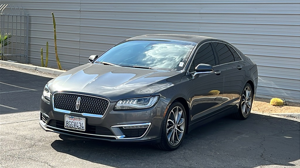 2019 Lincoln MKZ Hybrid Reserve photo 3