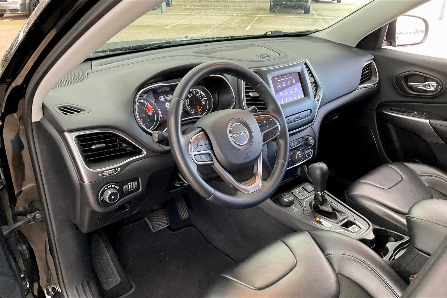 2019 Jeep Cherokee Latitude photo 14