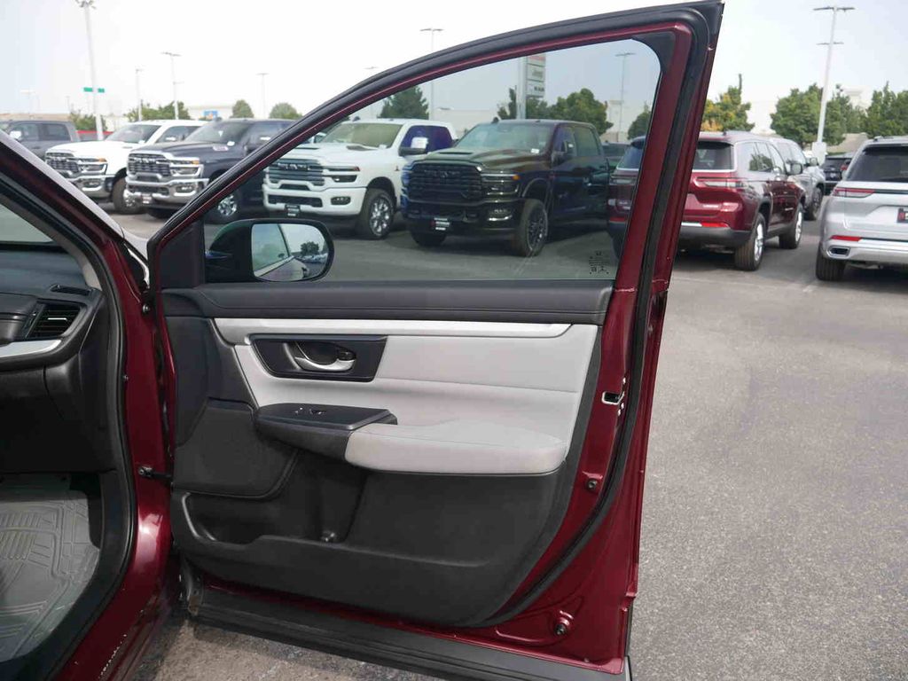 2019 Honda CR-V LX photo 22