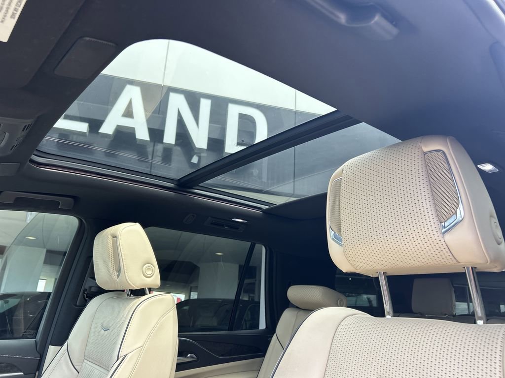 2021 Cadillac Escalade Premium Luxury photo 21