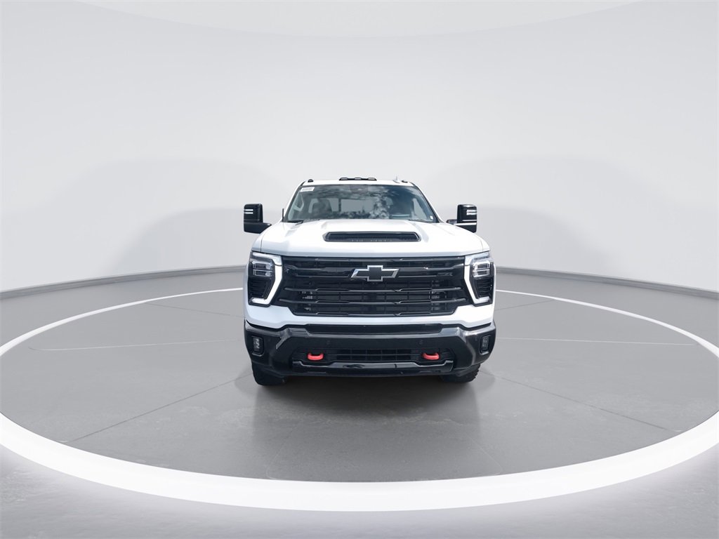 2025 Chevrolet Silverado 2500HD LTZ photo 3