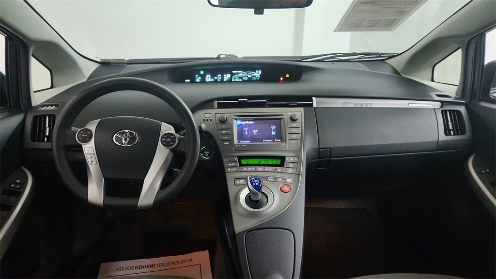 2013 Toyota Prius Plug-in Base photo 16