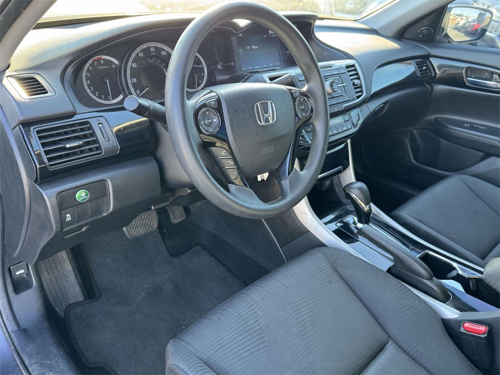 2017 Honda Accord LX photo 2