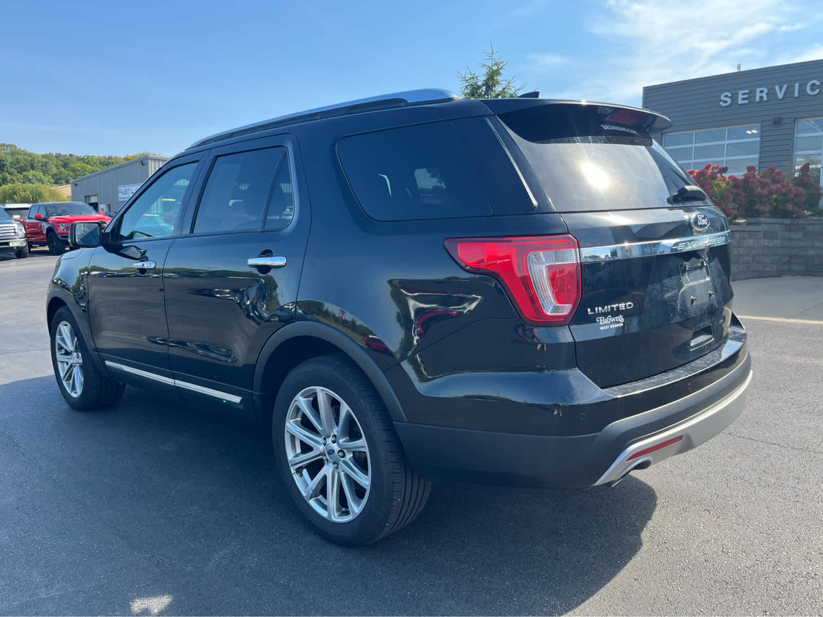 2017 Ford Explorer Limited photo 2
