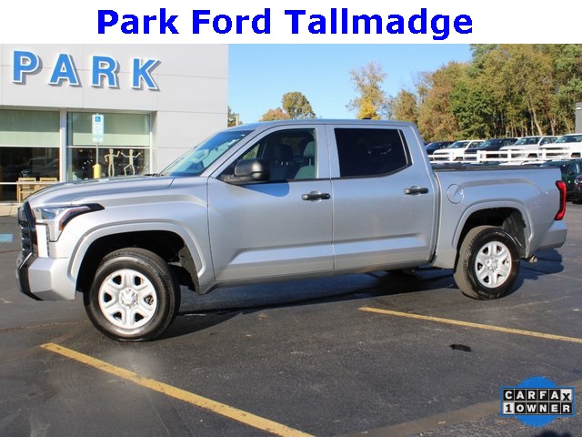 2023 Toyota Tundra SR's photo