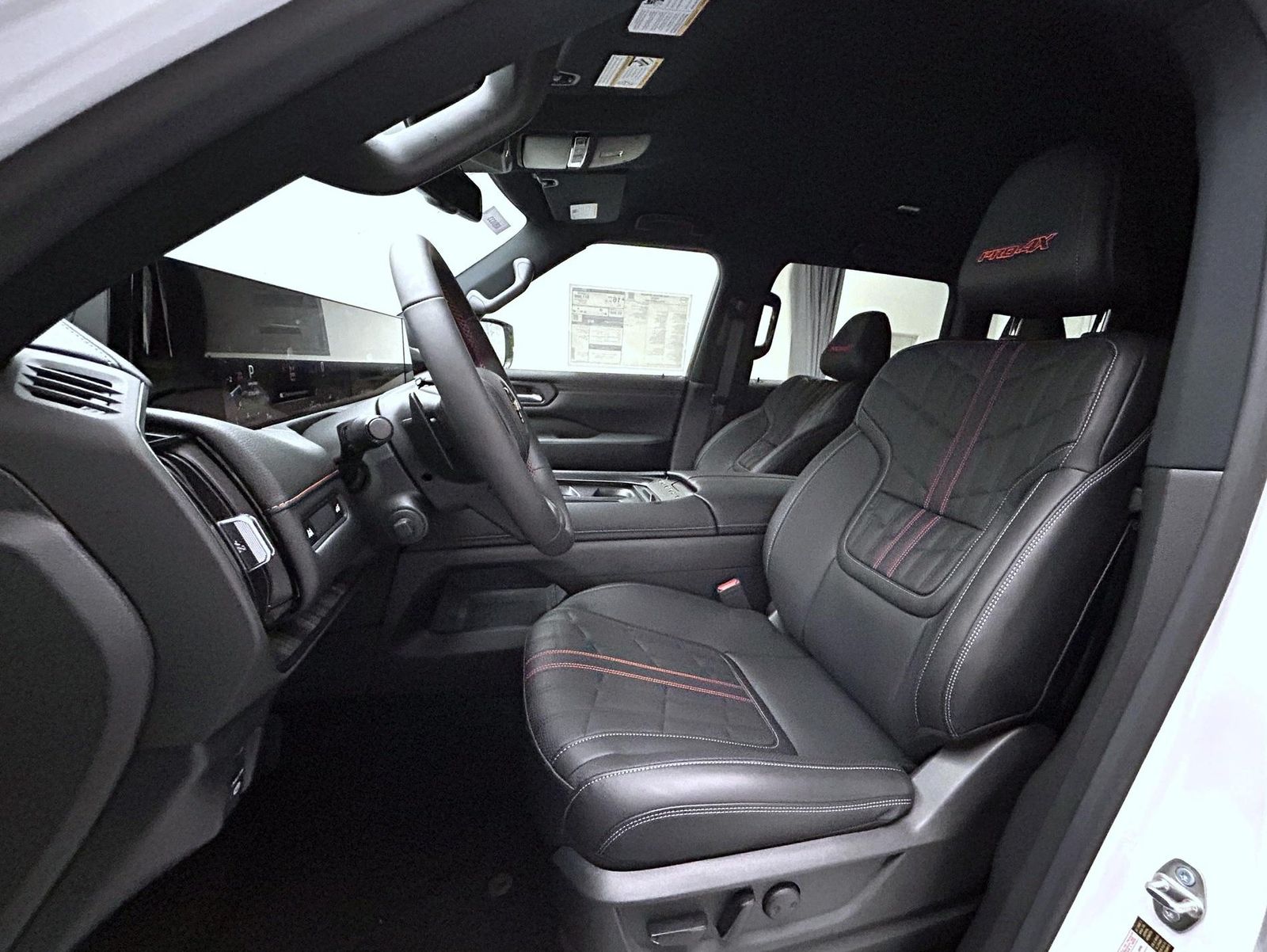 2026 Nissan Armada photo 10