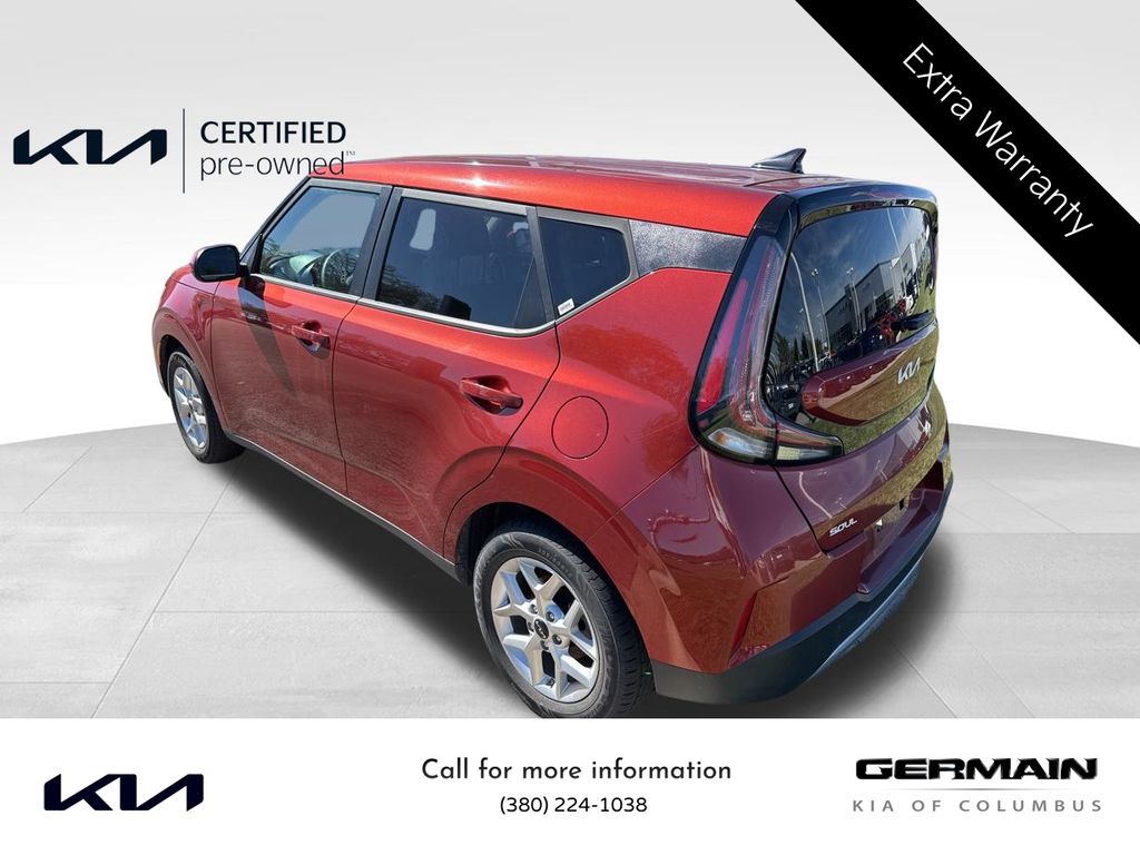 2024 Kia Soul LX photo 2