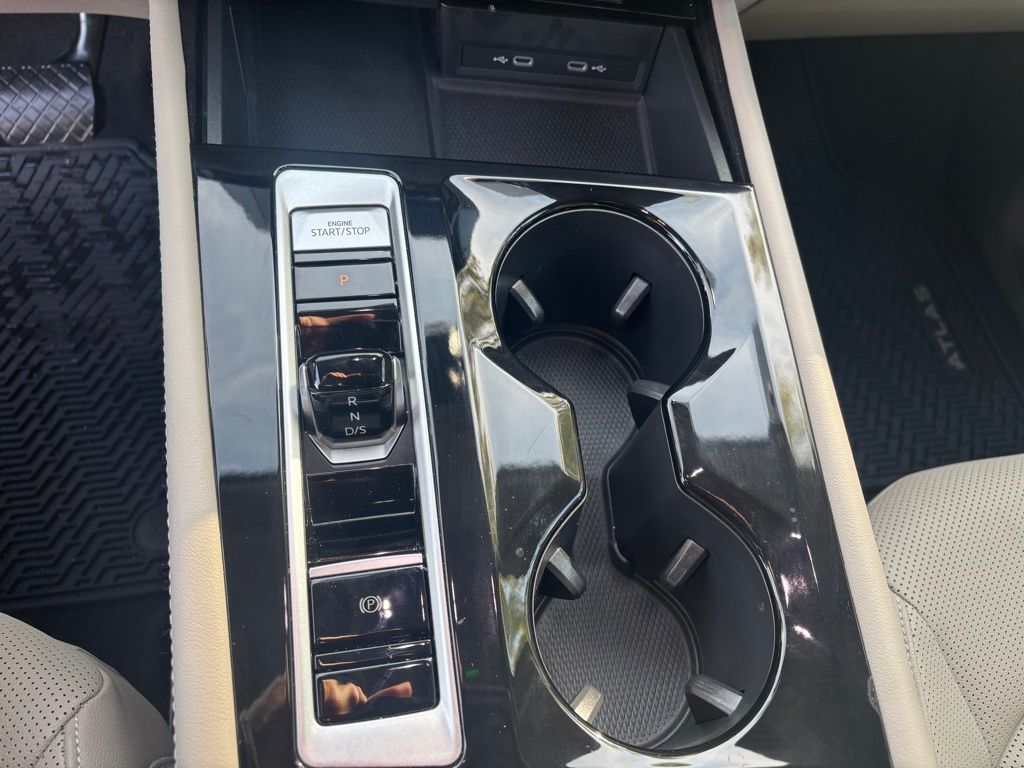 2024 Volkswagen Atlas SE Technology photo 20