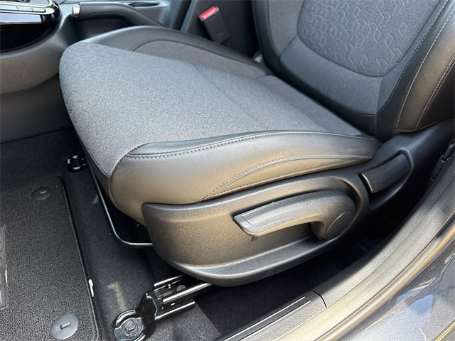 2025 Kia Seltos S photo 11