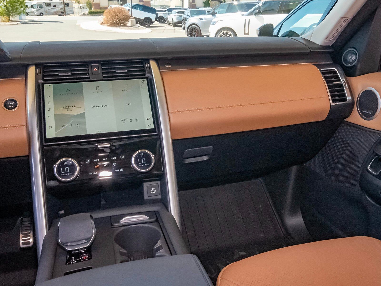 2025 Land Rover Discovery Metropolitan Edition photo 39