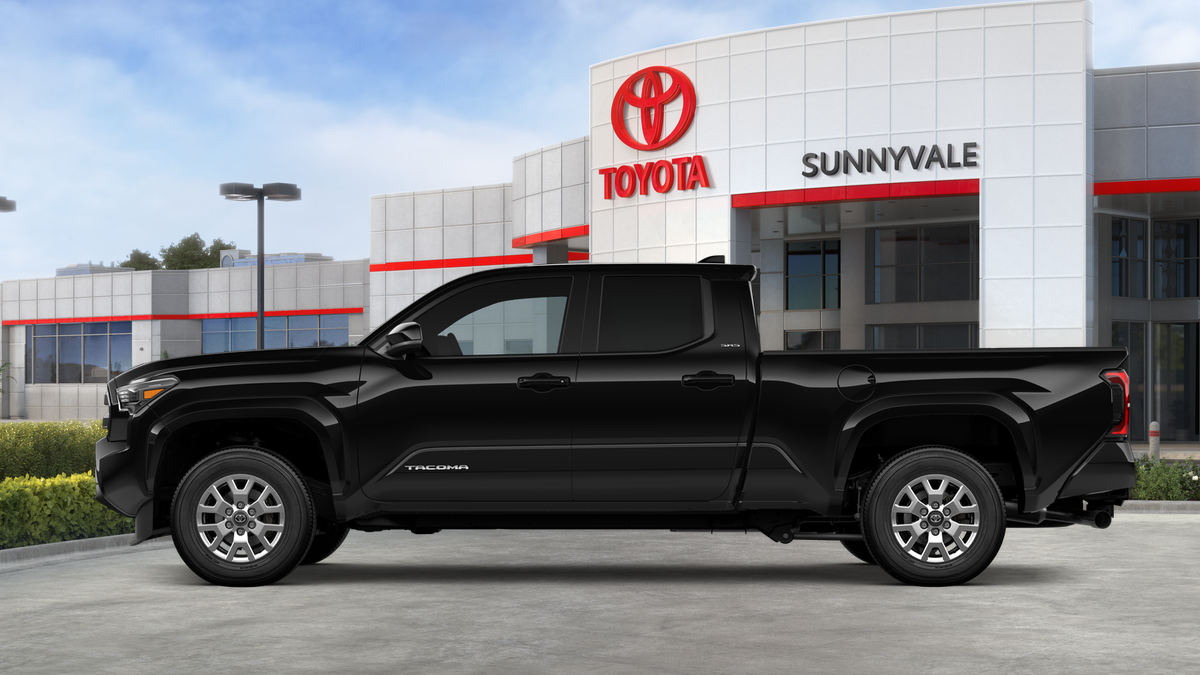 2025 Toyota Tacoma SR5 photo 4