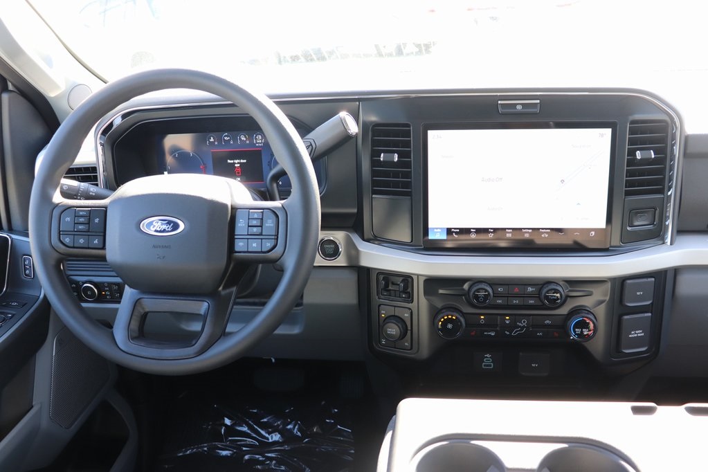 2026 Ford F-250 XLT photo 2