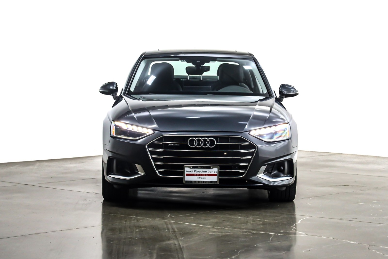 2023 Audi A4 Premium 40 TFSI Quattro photo 2