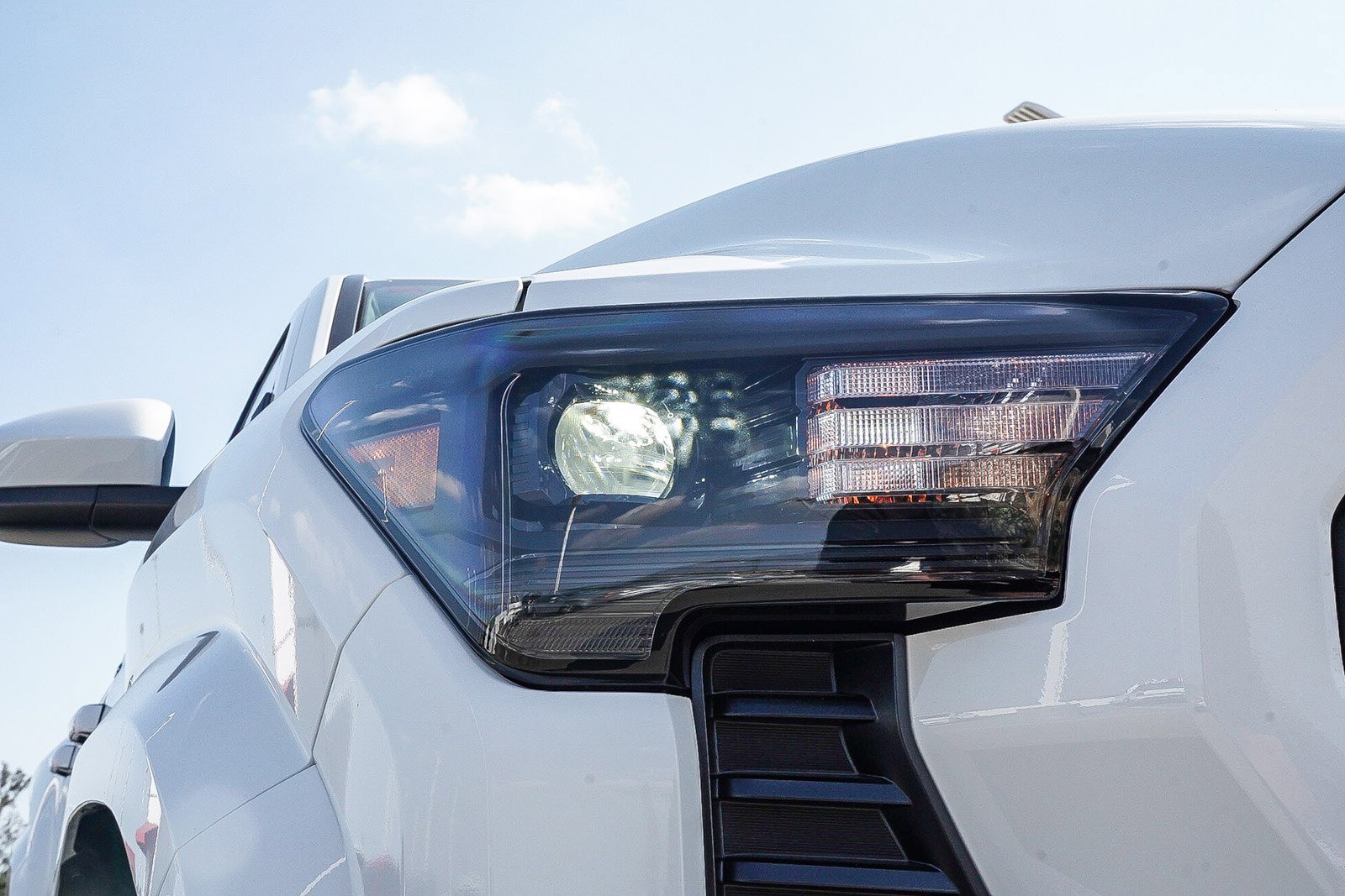 2025 Toyota Tacoma SR5 photo 10