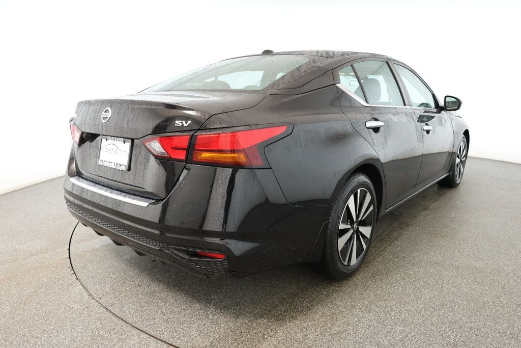2022 Nissan Altima SV photo 4
