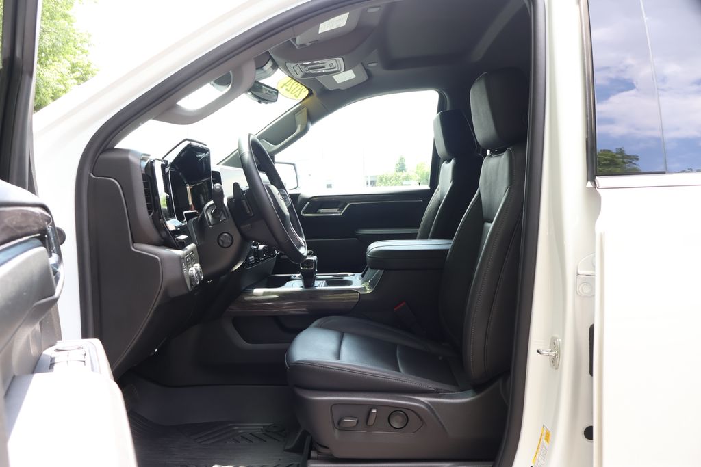 2024 Chevrolet Silverado 1500 LTZ photo 28