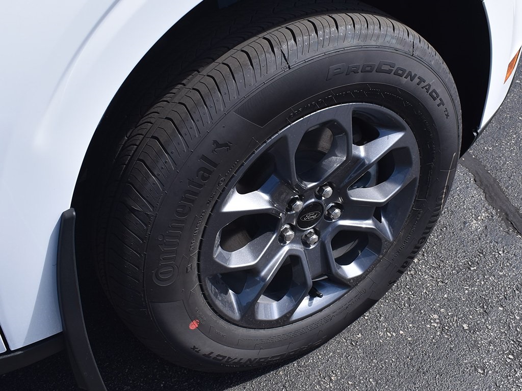 2025 Ford Maverick XLT photo 9