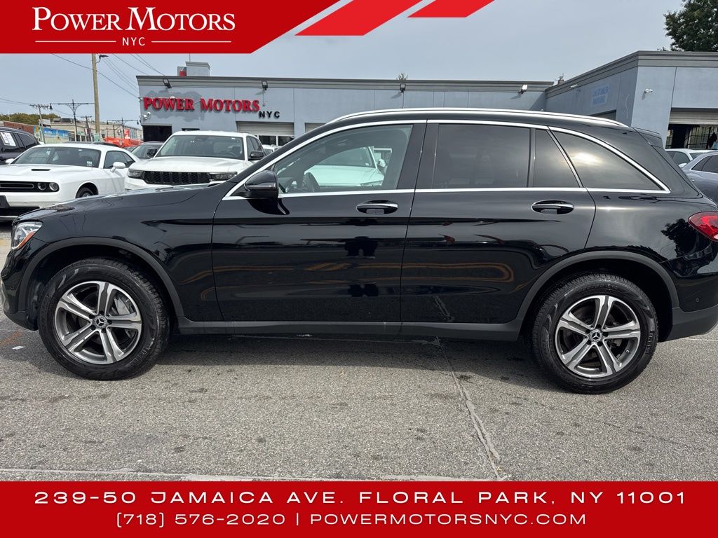 2021 Mercedes Benz GLC 300 4MATIC photo 2