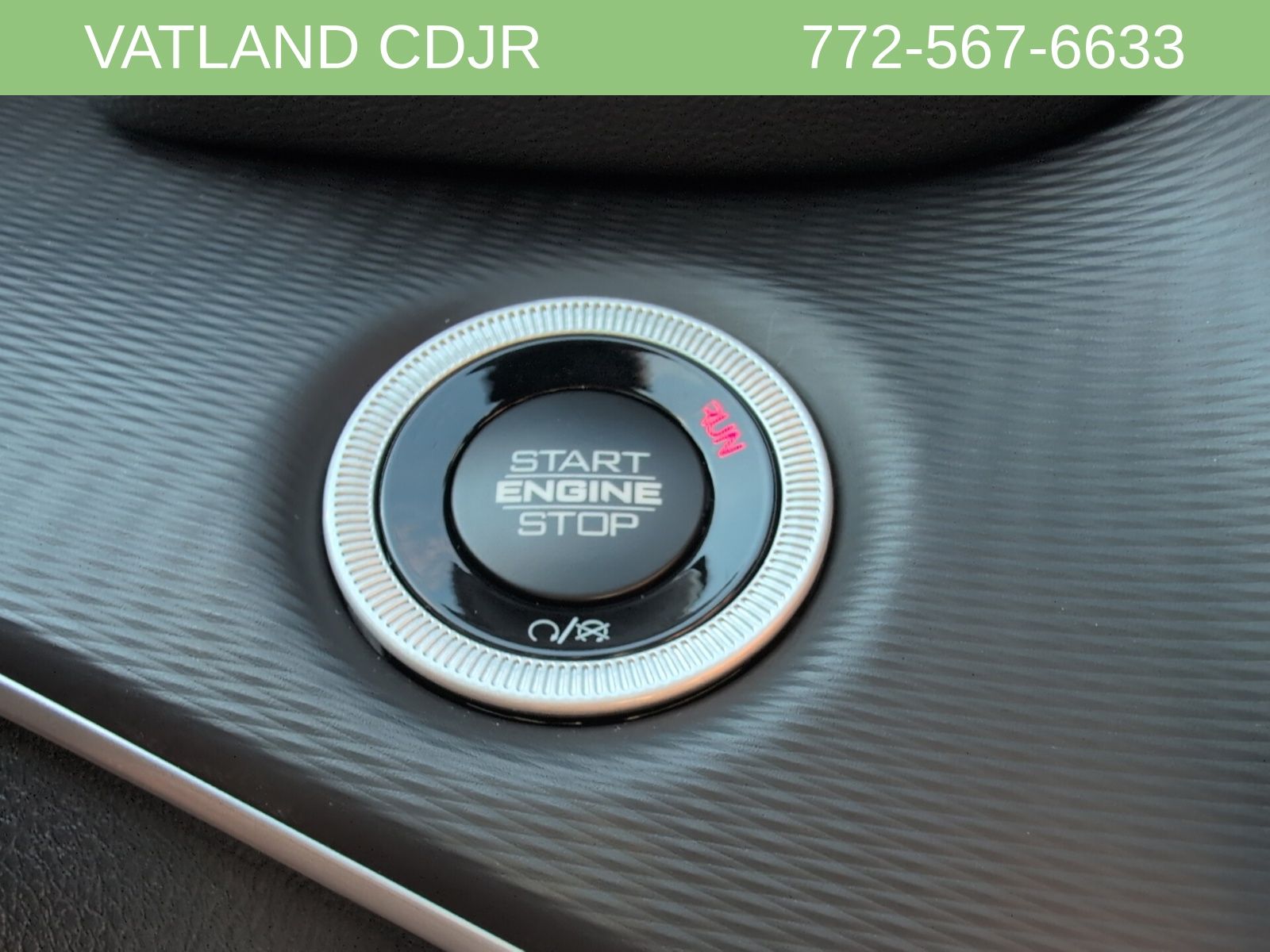 2025 Jeep Grand Cherokee Laredo Altitude photo 23