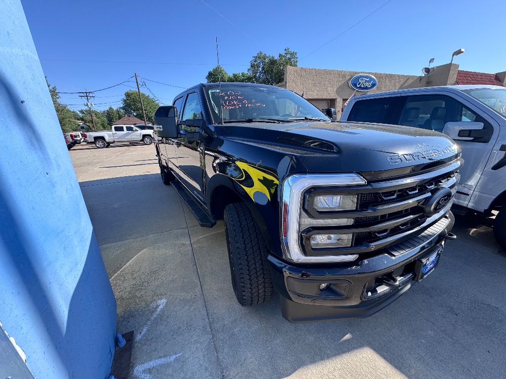 2024 Ford F-250 Lariat photo 2