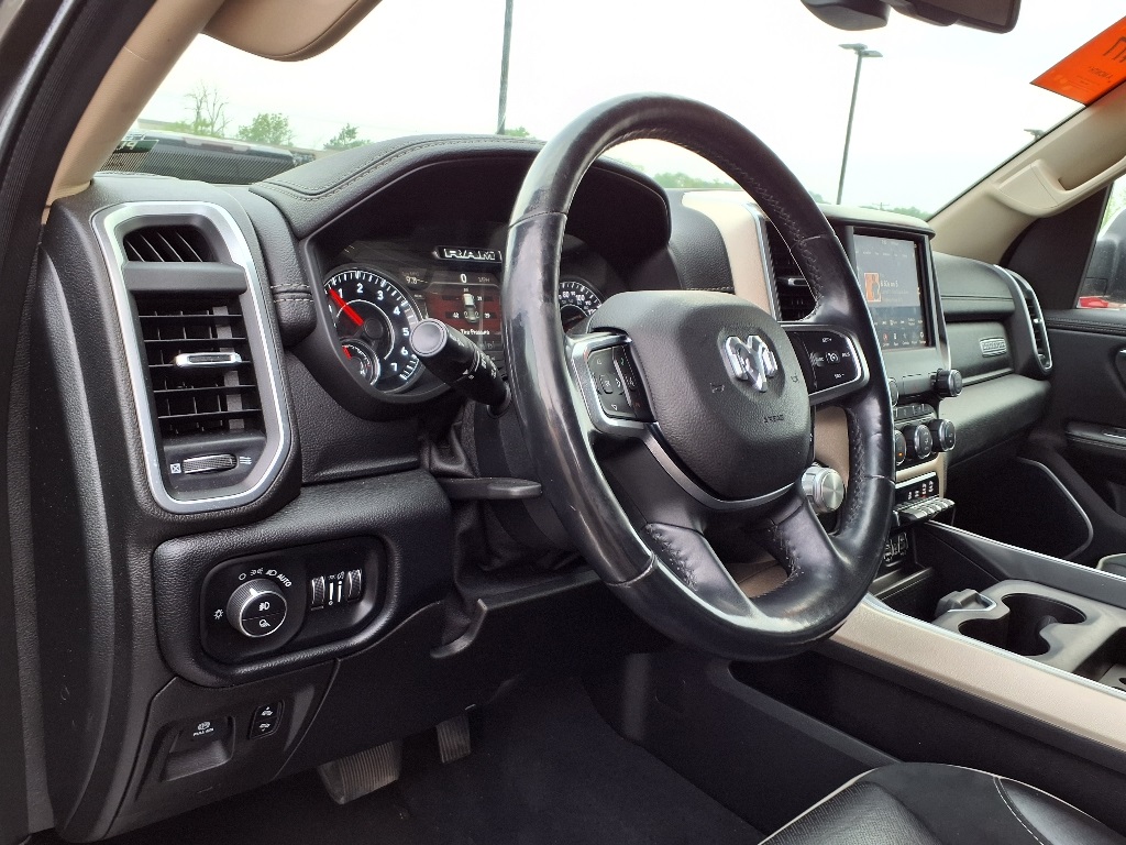 2019 Ram 1500 Laramie photo 9