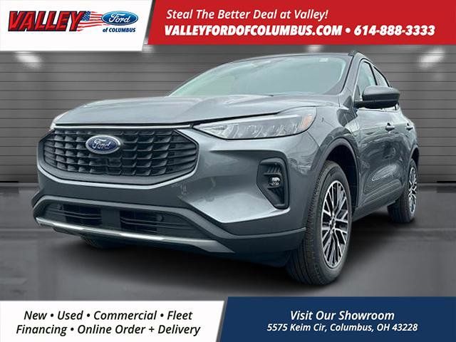 2025 Ford Escape Plug-In Hybrid photo 3