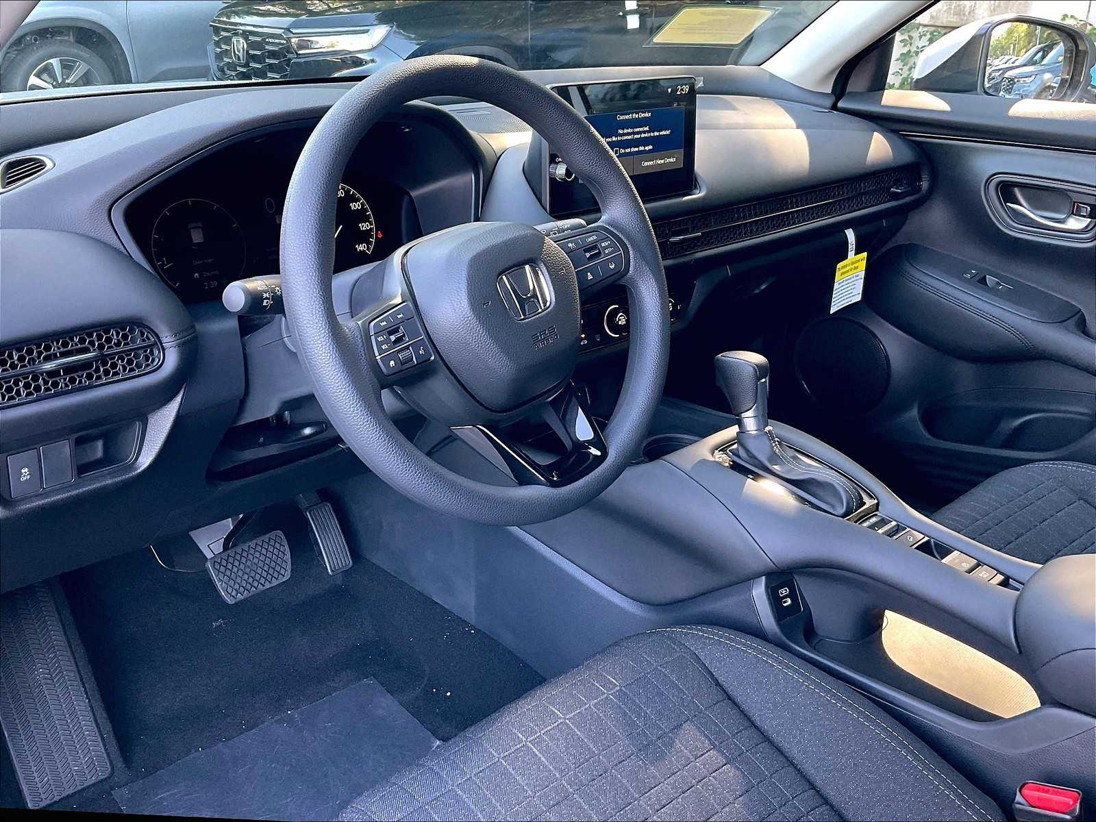 2026 Honda HR-V LX photo 7
