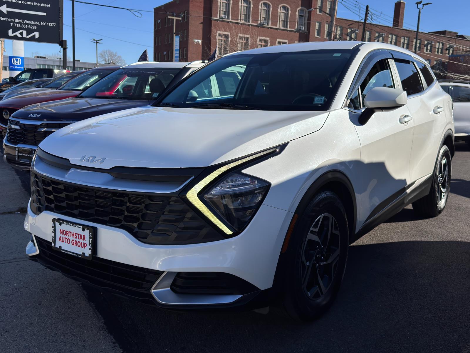 2023 Kia Sportage LX's photo