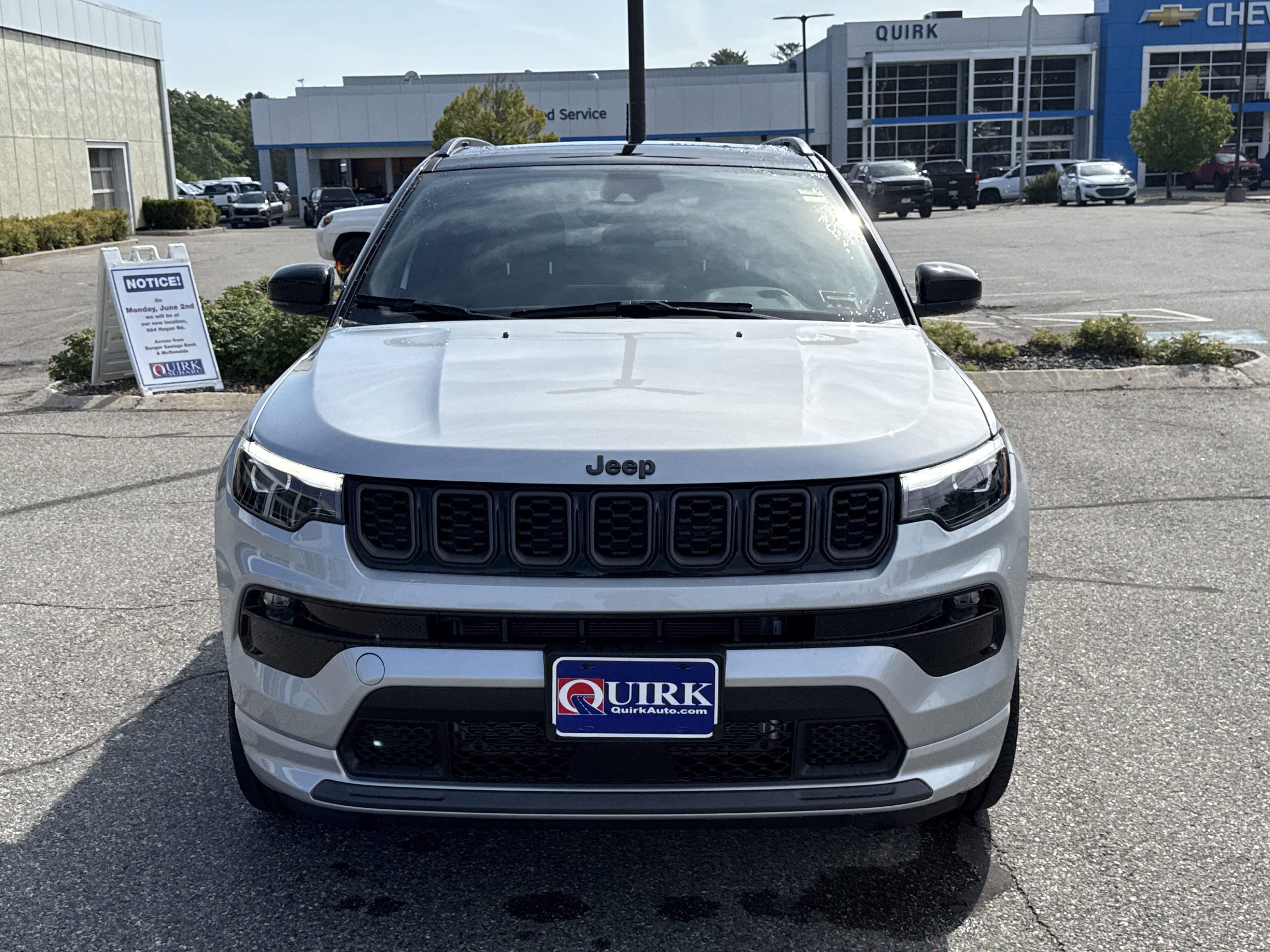 2025 Jeep Compass Limited photo 2