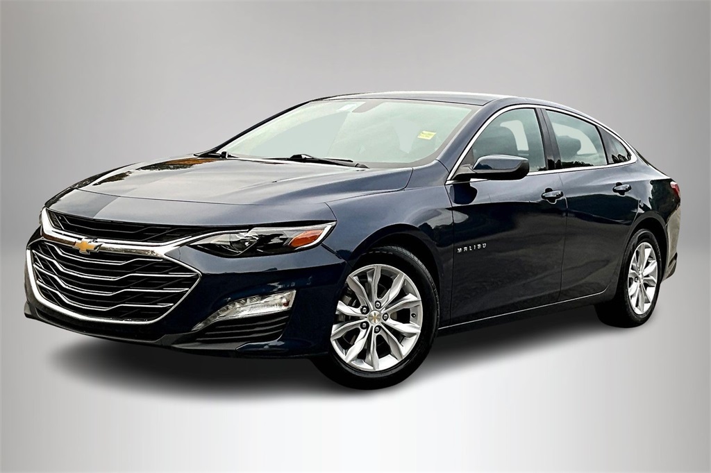 2022 Chevrolet Malibu 1LT photo 2