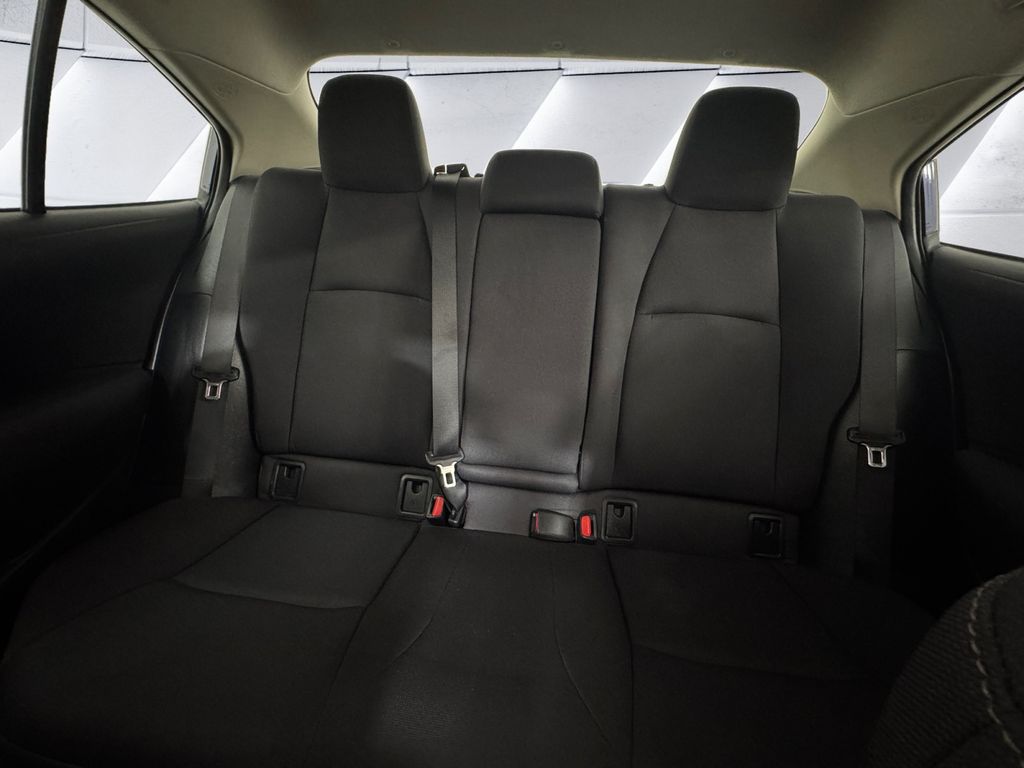 2023 Toyota Corolla LE photo 18