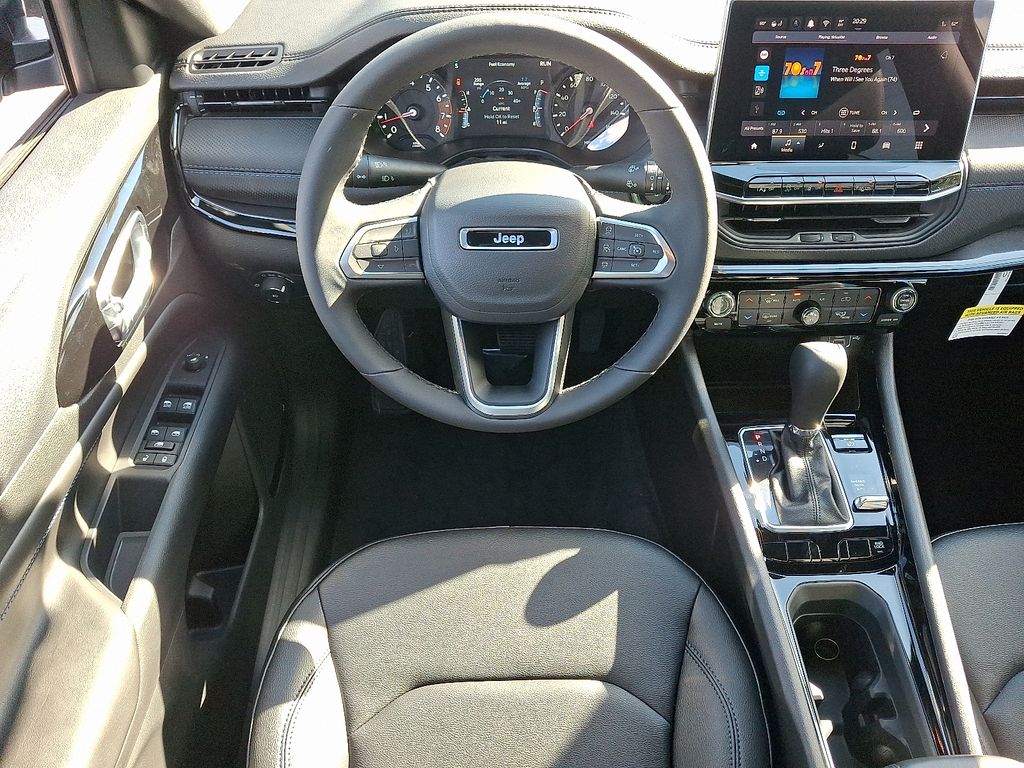 2026 Jeep Compass Limited Altitude photo 4