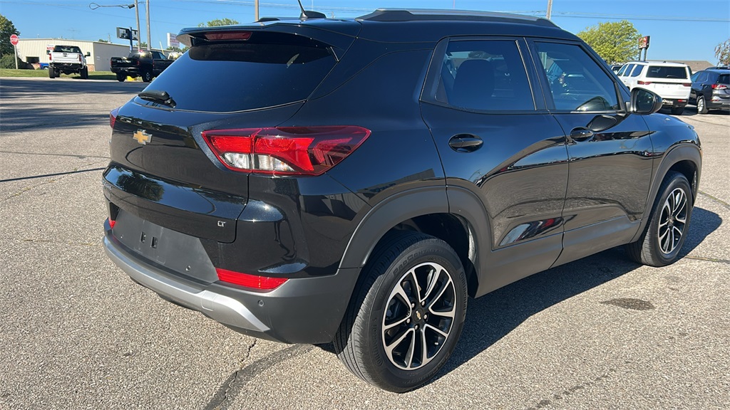2024 Chevrolet Trailblazer LT photo 3
