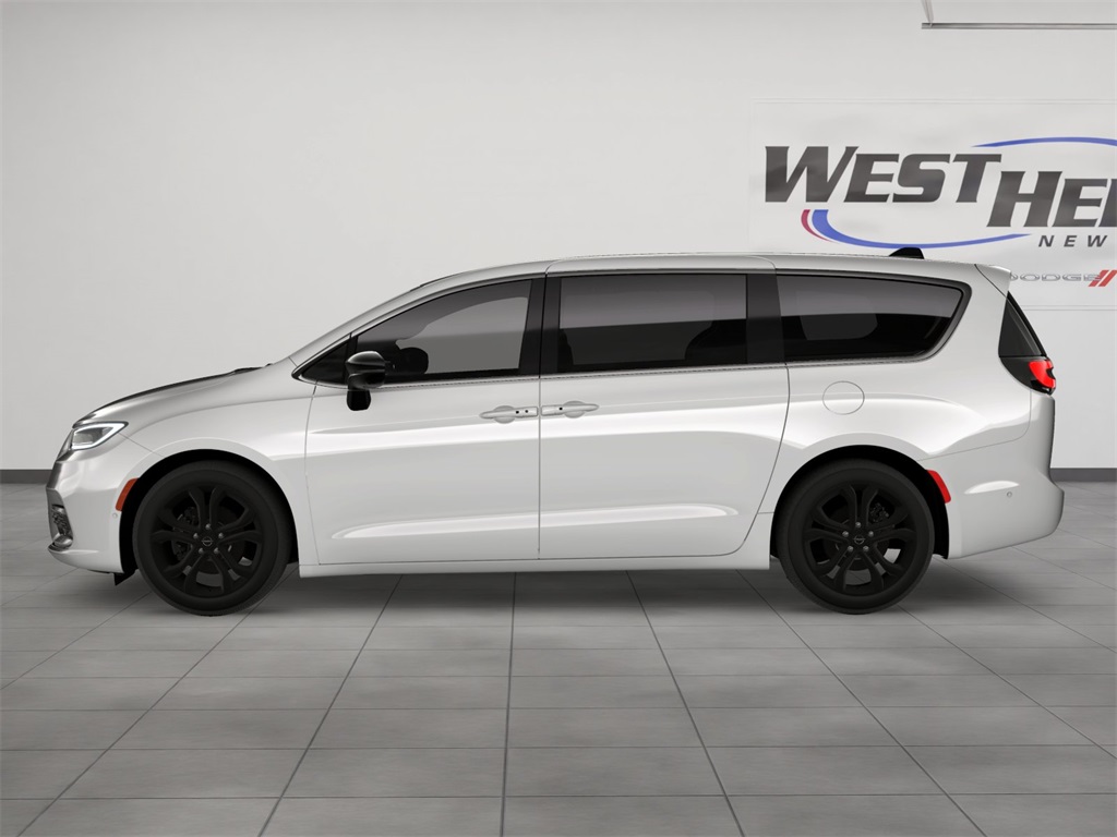 2026 Chrysler Pacifica photo 3