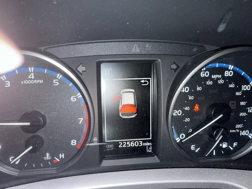 2017 Toyota RAV4 XLE's photo