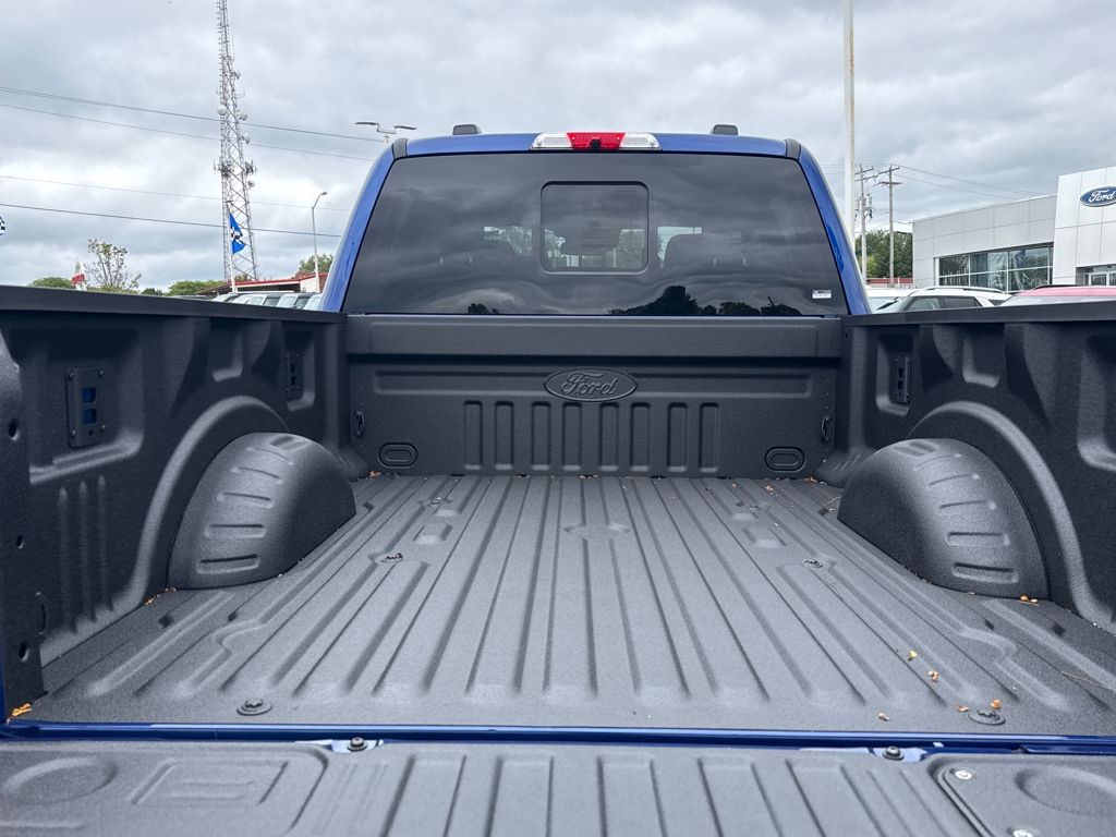 2026 Ford F-250 XLT photo 9