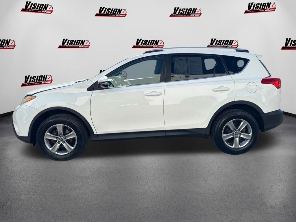 2015 Toyota RAV4 XLE photo 8