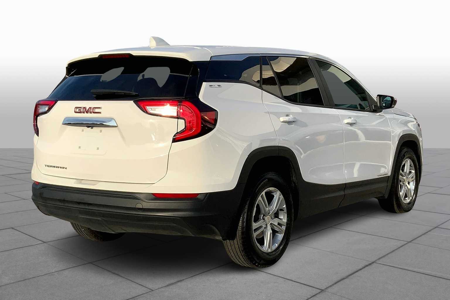 2024 Gmc Terrain SLE photo 10