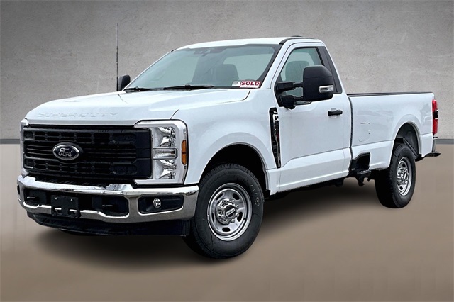 2025 Ford F-250 Super Duty XL's photo