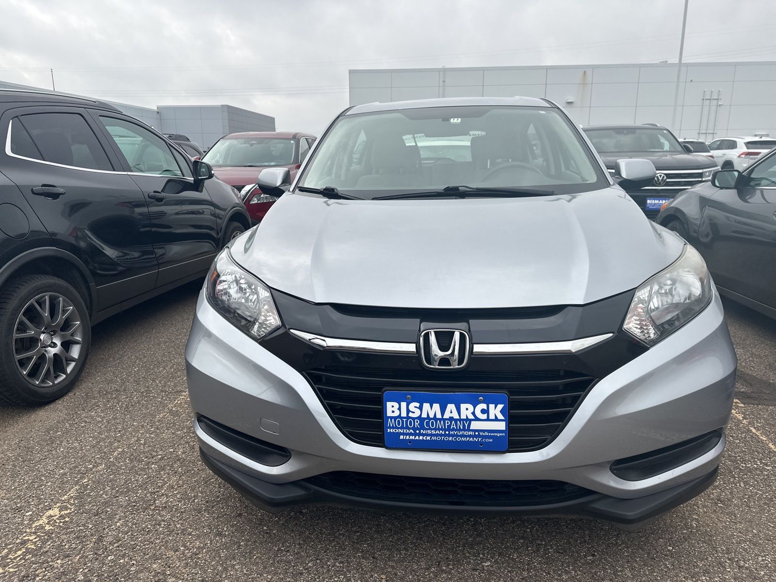 2017 Honda HR-V LX photo 2