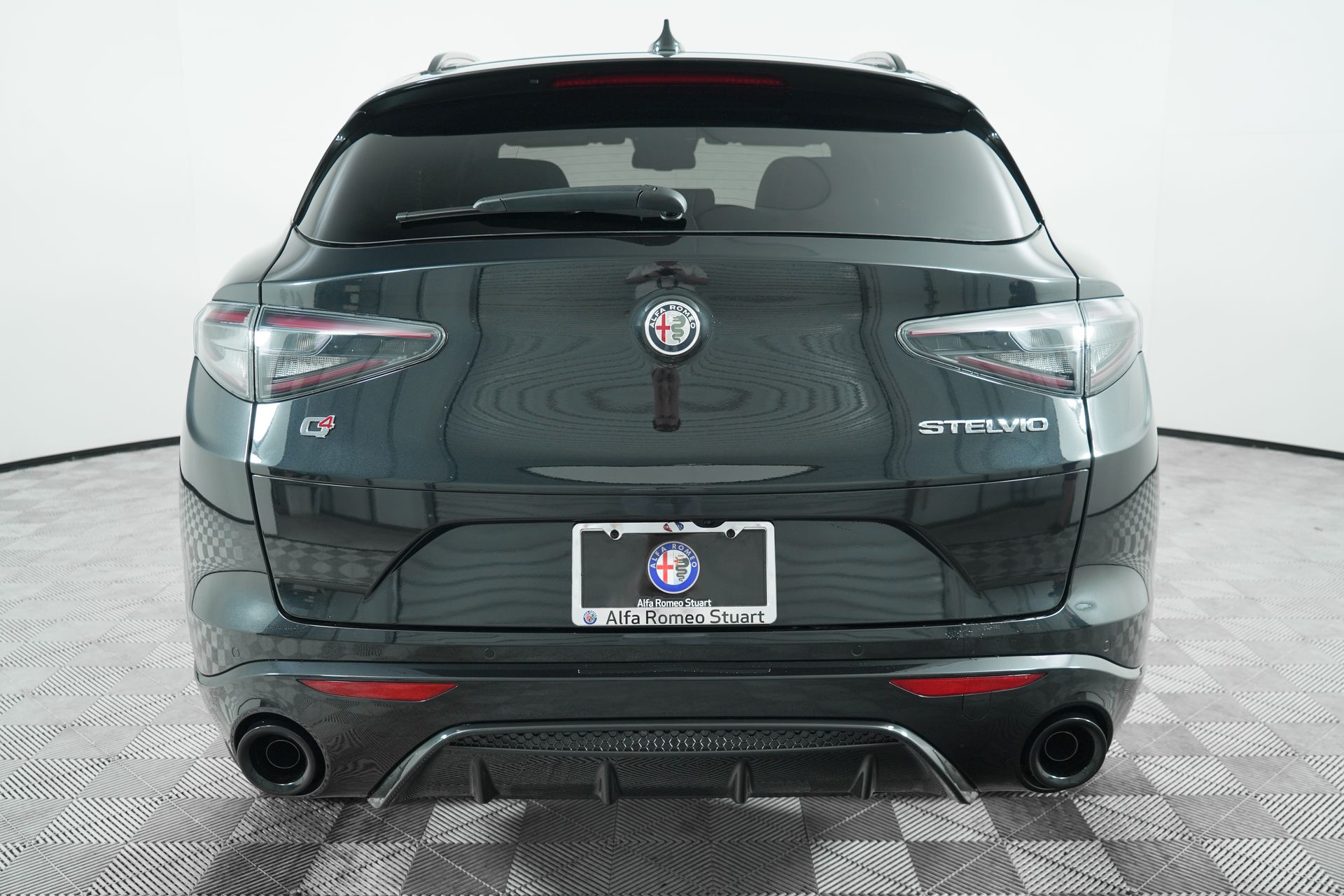 2025 Alfa Romeo Stelvio photo 6