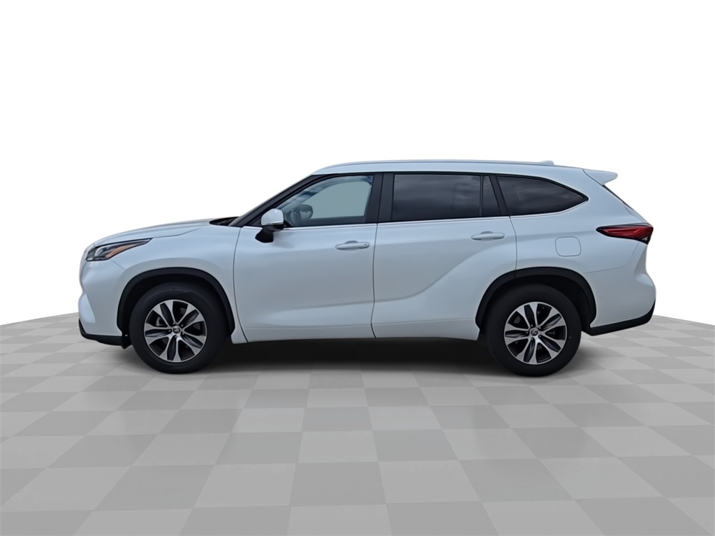 2023 Toyota Highlander XLE photo 4