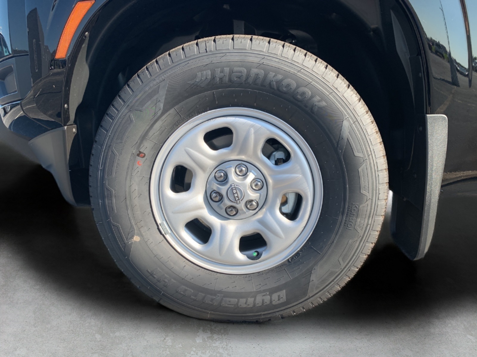 2026 Nissan Frontier King Cab S photo 9