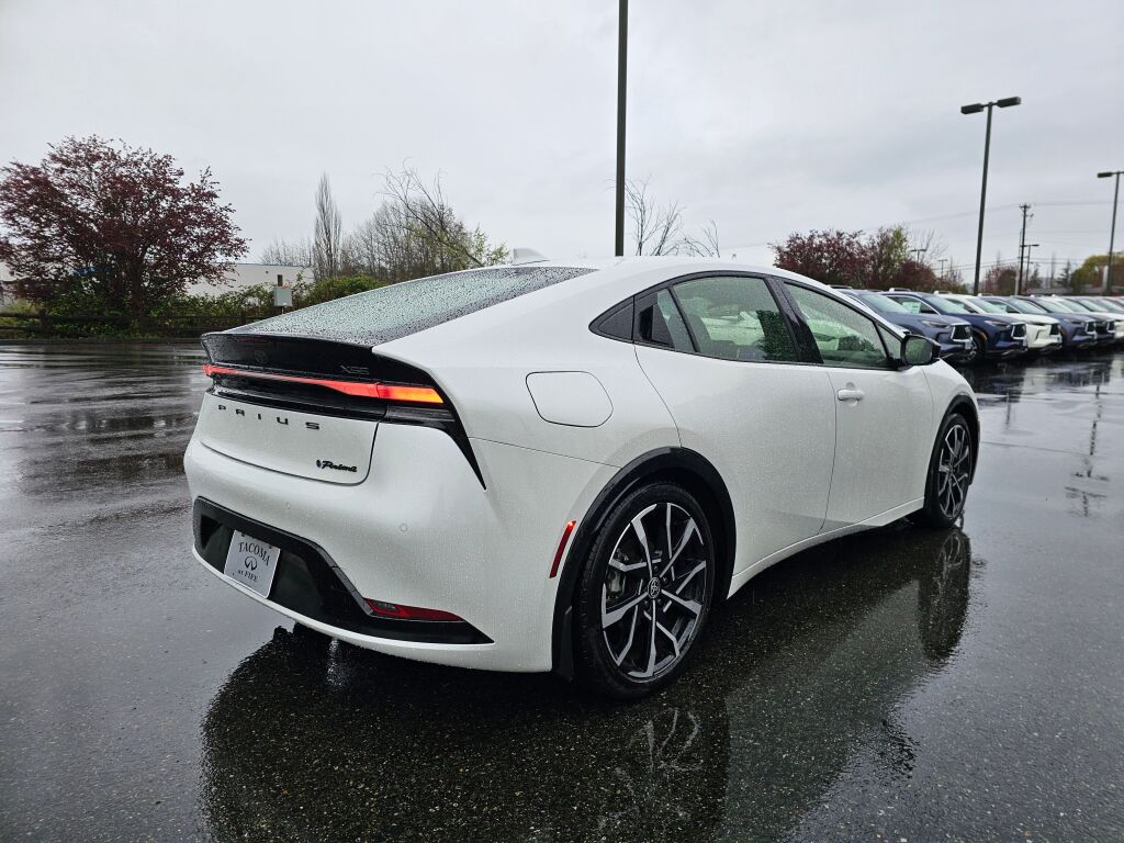 2023 Toyota Prius Prime XSE photo 8