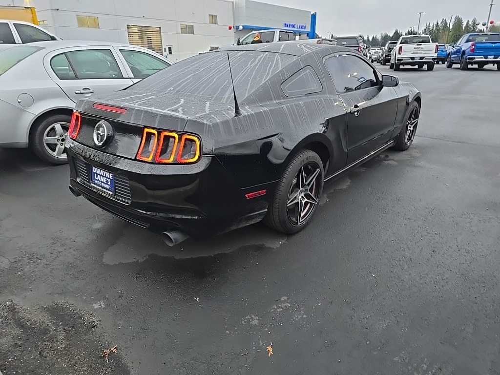 2014 Ford Mustang V6 photo 4